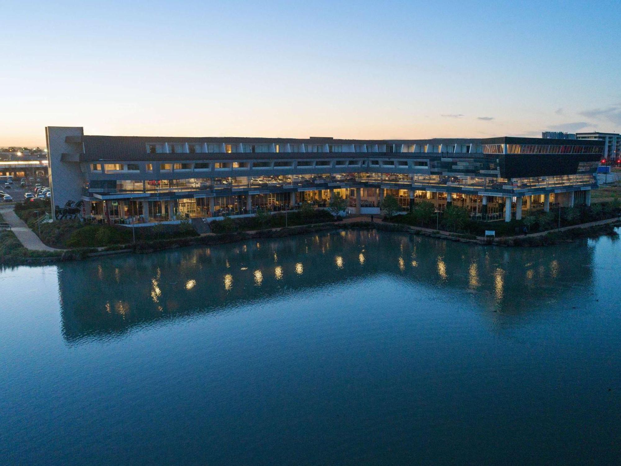 Mercure Melbourne Caroline Springs Εξωτερικό φωτογραφία